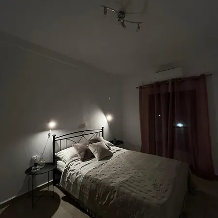 Appartement Pezula Mani à Yerolimin Extérieur photo